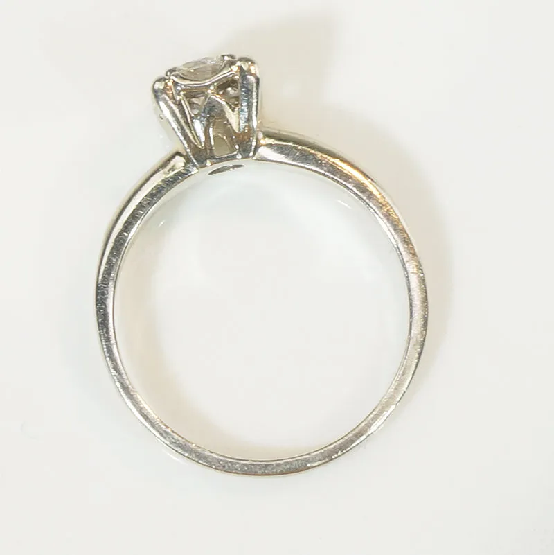 Classic Beauty 1940's Solitaire