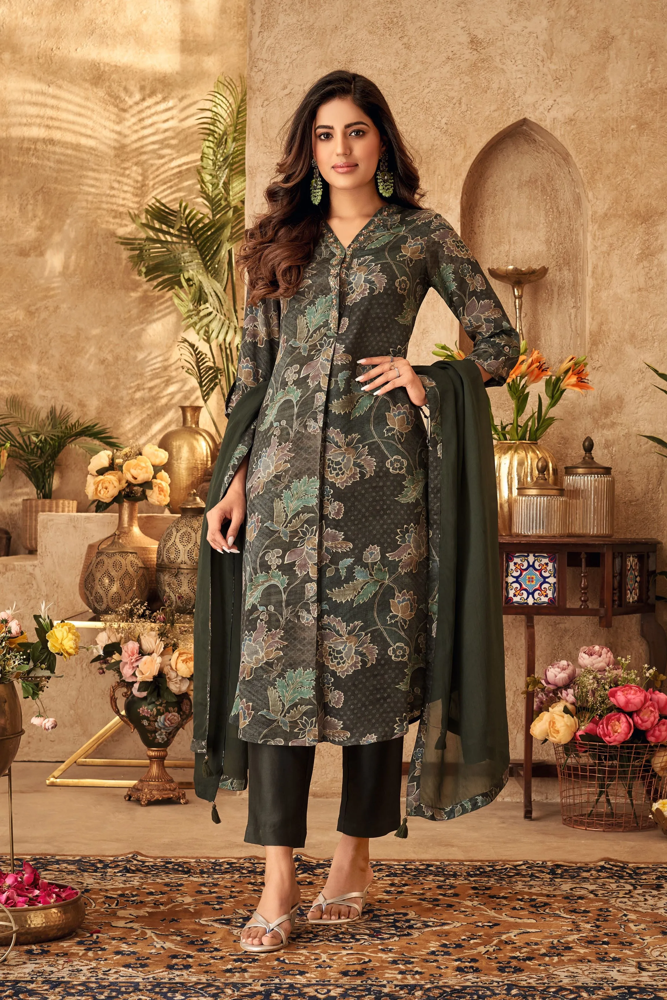 Ever Green Floral Printed Dola Silk Kurta Pant Set