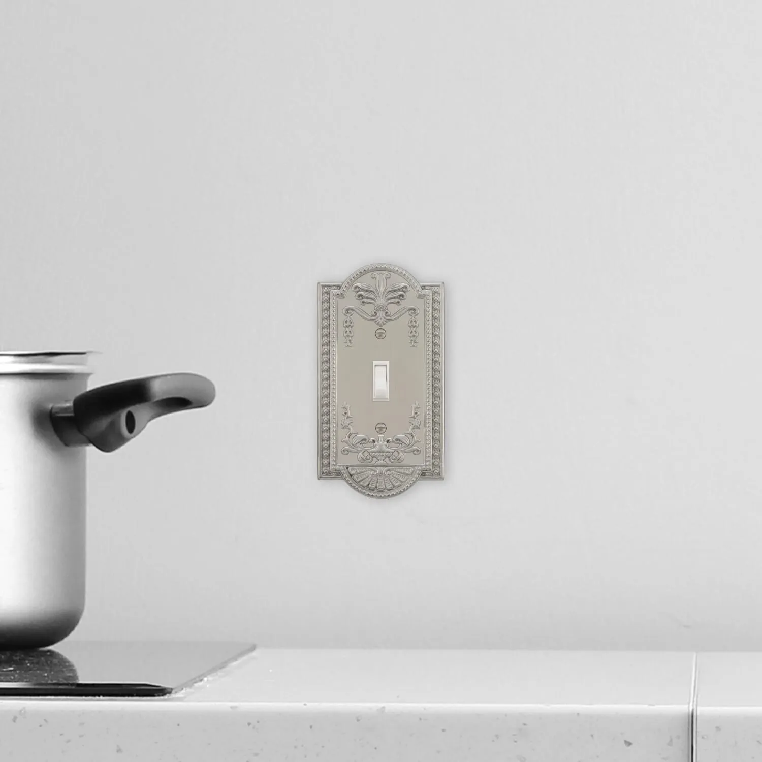 Meadows Switch Plate with Single Toggle in Satin Nickel