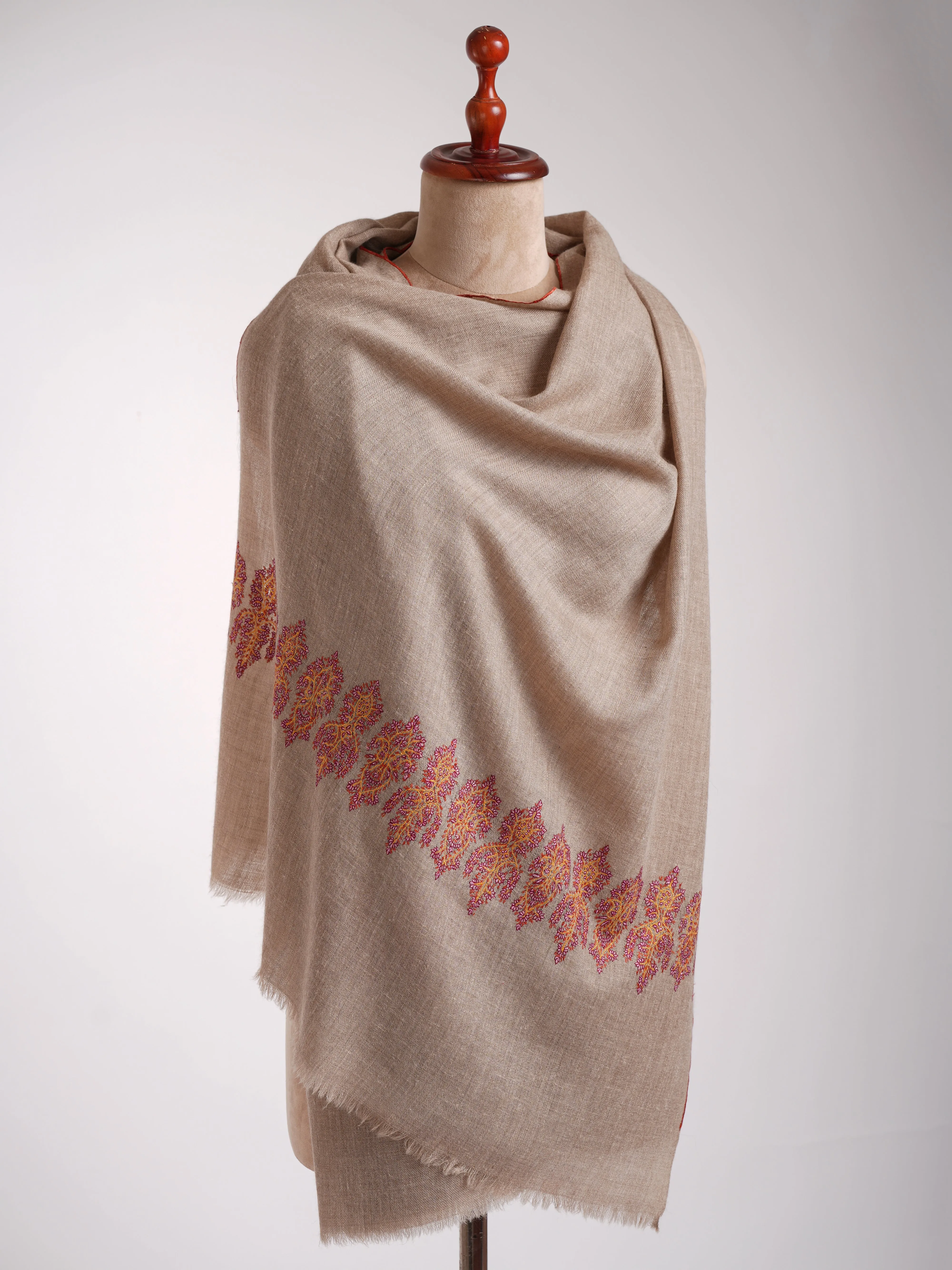 Natural Grey Palla Embroidered Kashmiri Cashmere Stole