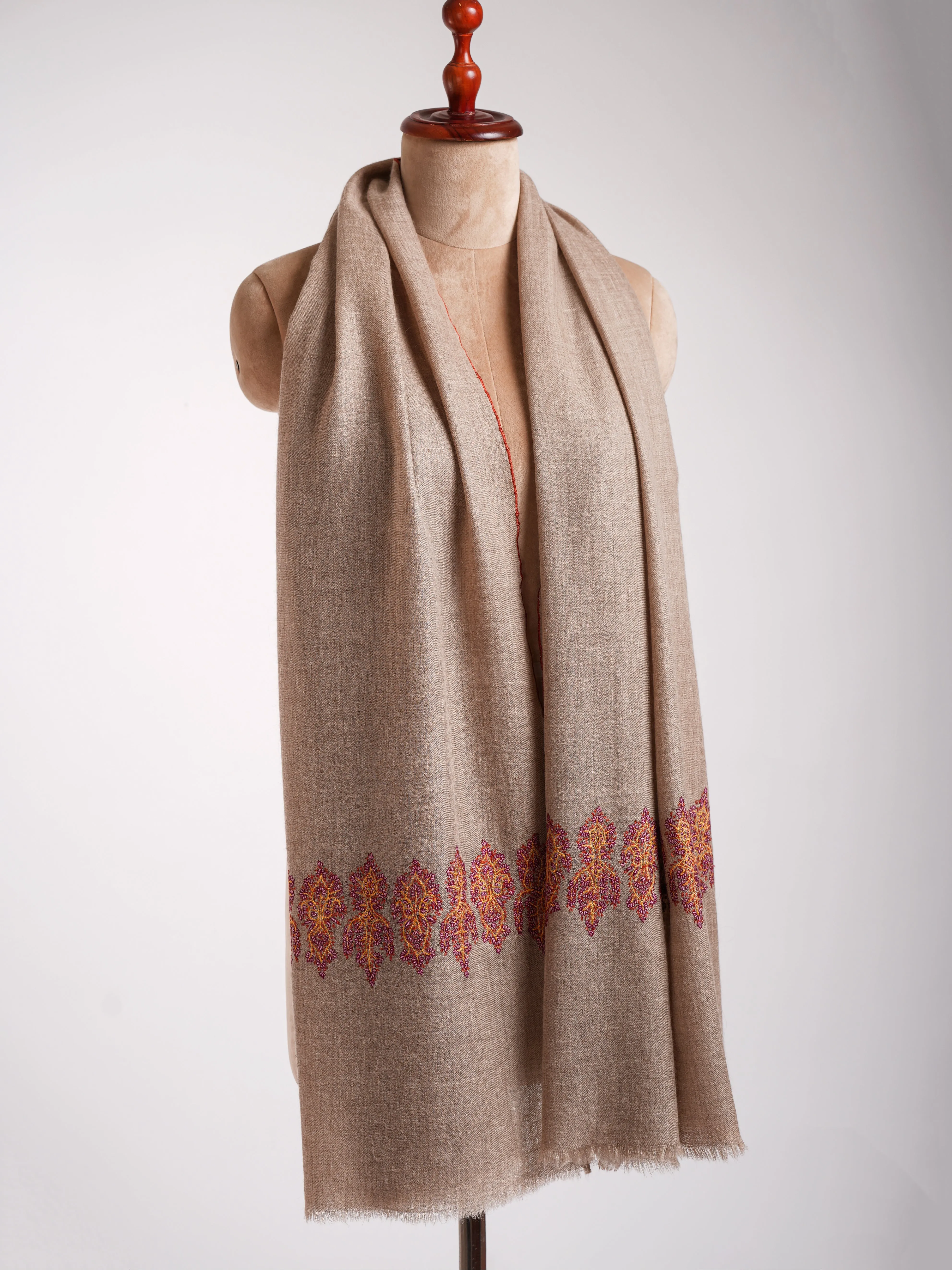 Natural Grey Palla Embroidered Kashmiri Cashmere Stole