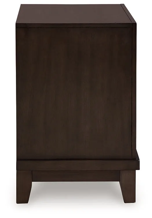 Neymorton King Upholstered Panel Bed with Dresser and 2 Nightstands