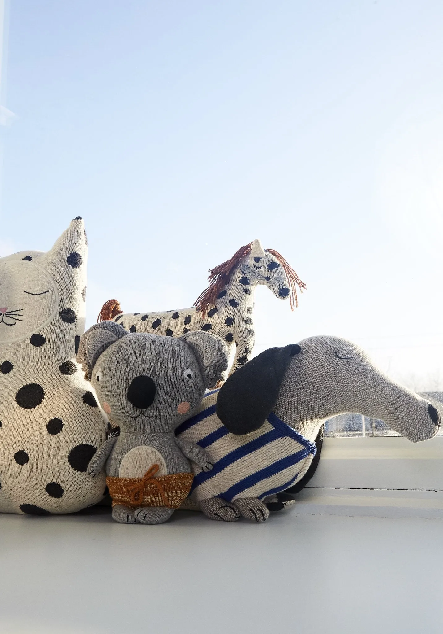 Slinkii Dog - Beige / Dark Blue