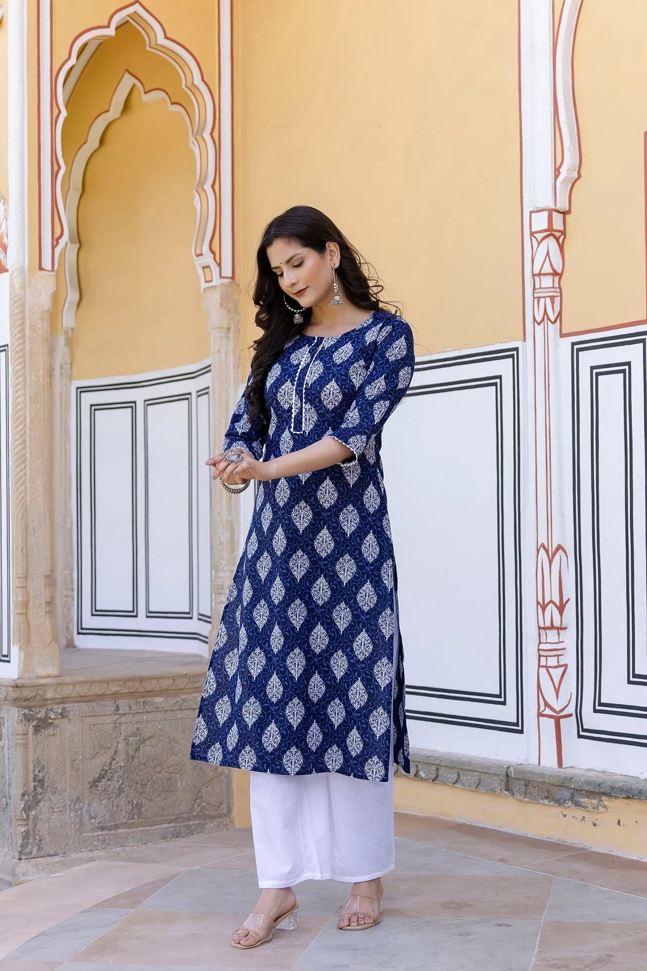 Women Navy Blue Ethnic Printed Straight Kurta With Lace Details