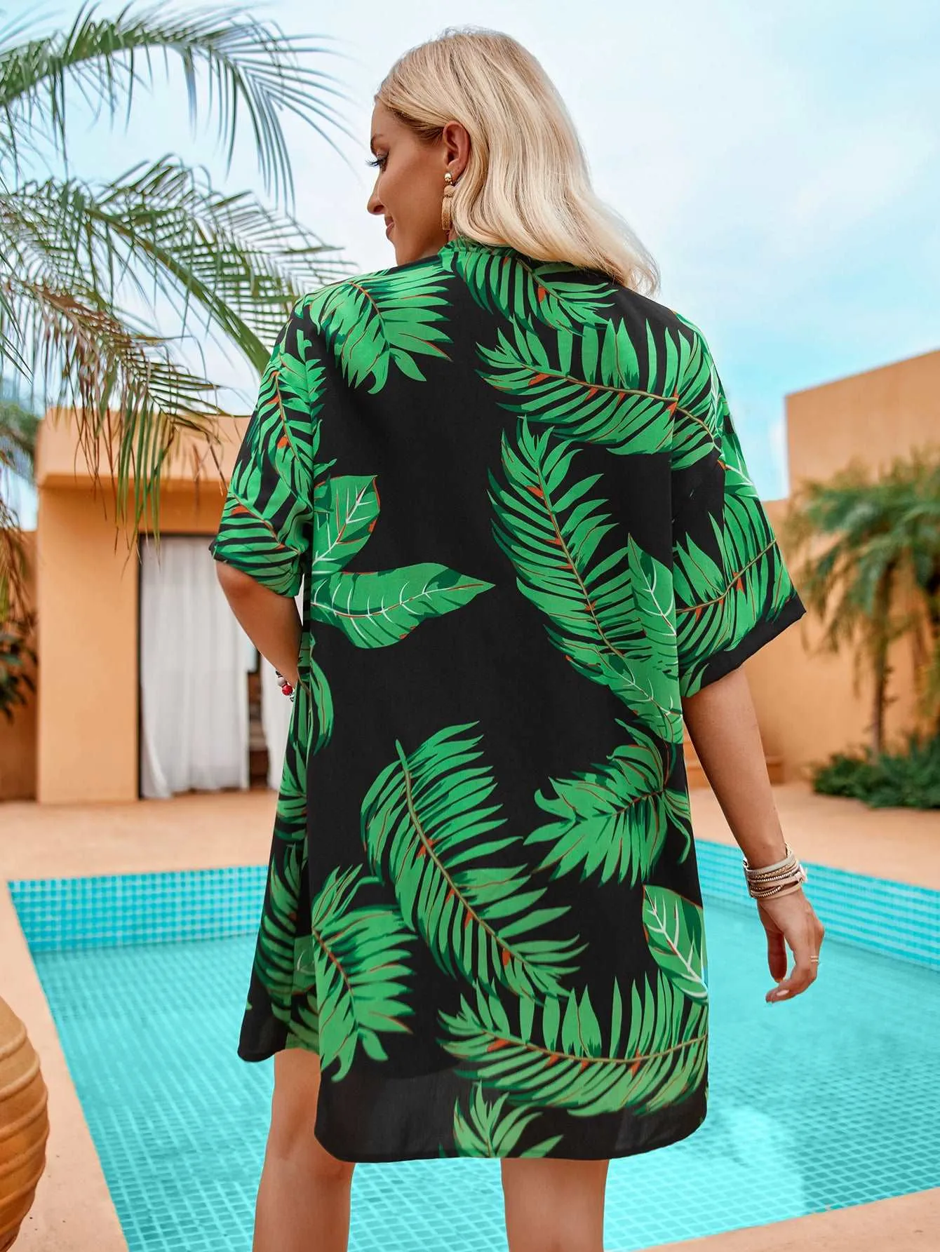 Women's Casual Leaves Print Short Sleeved Shirt And Shorts Outfit Set