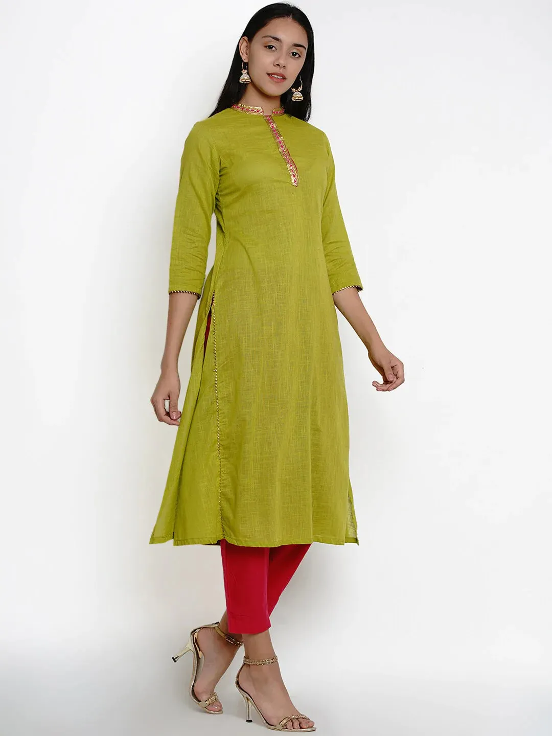 Women'S Green & Pink Solid Kurta With Pyjamas