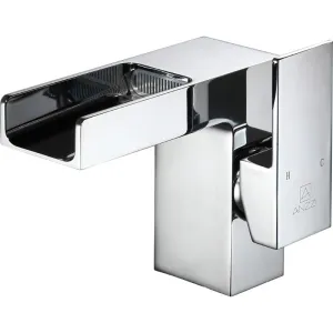 Zhona Single-Handle Bathroom Faucet in Polished Chrome